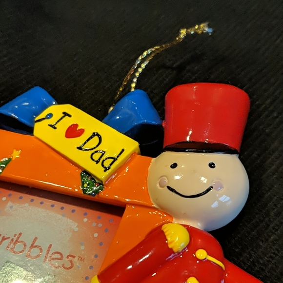 "I ❤️ Dad" Ornament - Picture 6 of 9